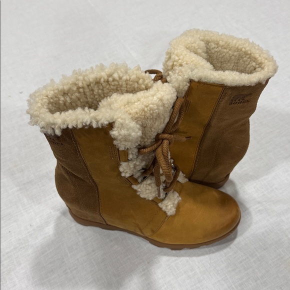 Sorel Joan of Artic wedge Cozy Shearling camel Winter Boots - Picture 7 of 10